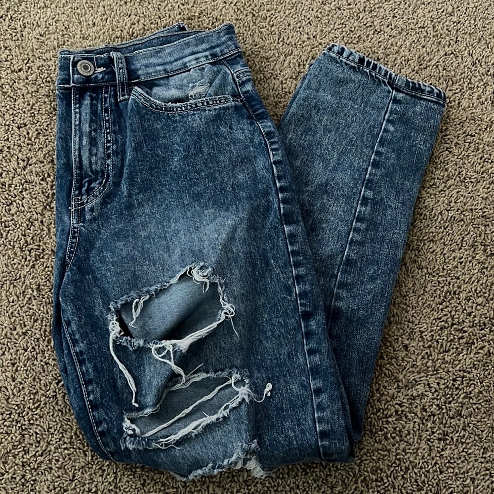 Classic Ripped Mom Jeans